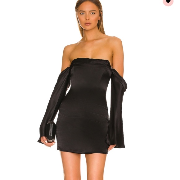 Dresses & Skirts - Revolve Dress Camila Coelho